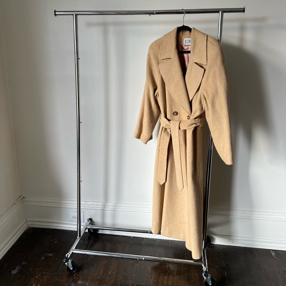 Vintage Bill Blass camel hair wool coat ~